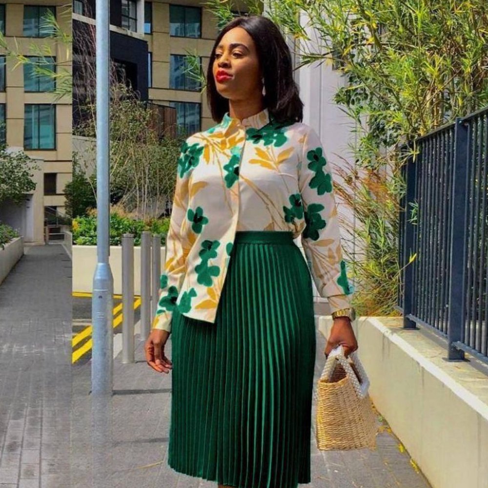 Floral Print Shirt with Green Pleated Skirt💚 2 piece set